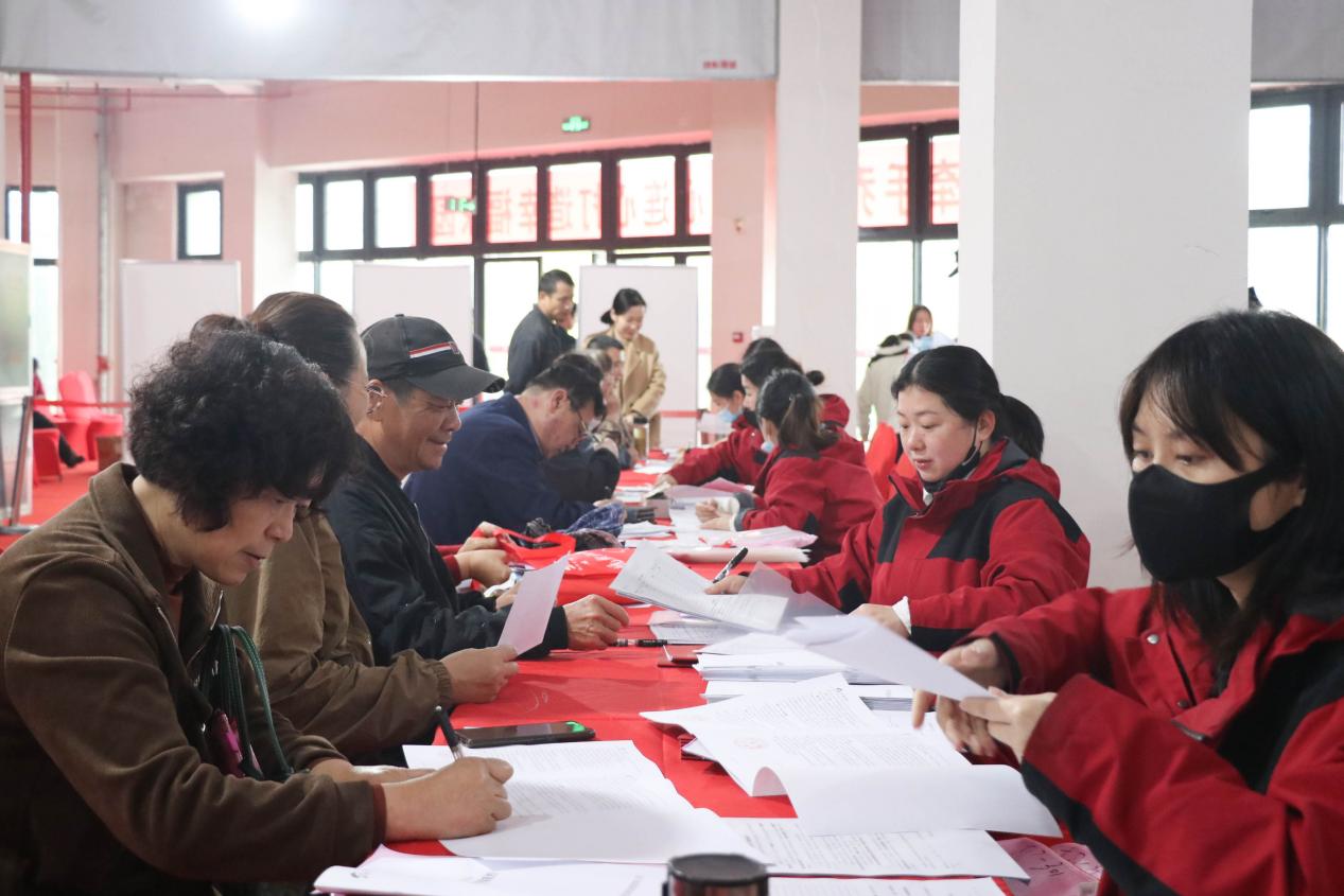 1840套！桃湖里花圃幼区交付啦